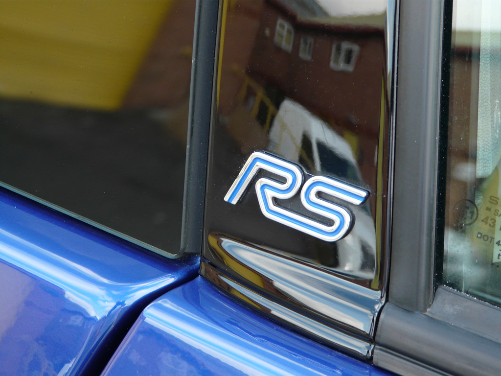 Ford Focus RS Mk1 (2003) – Gloss Enhancement Treatment