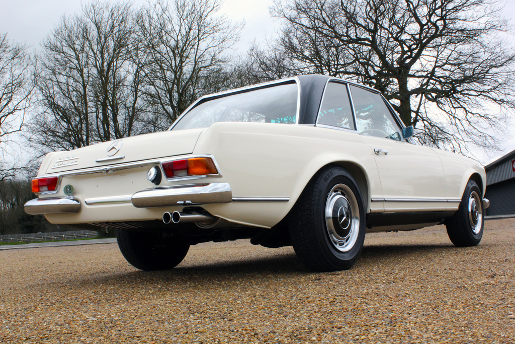 1970 Mercedes-Benz 280 SL 'Pagoda' Is Truly Best Of Show