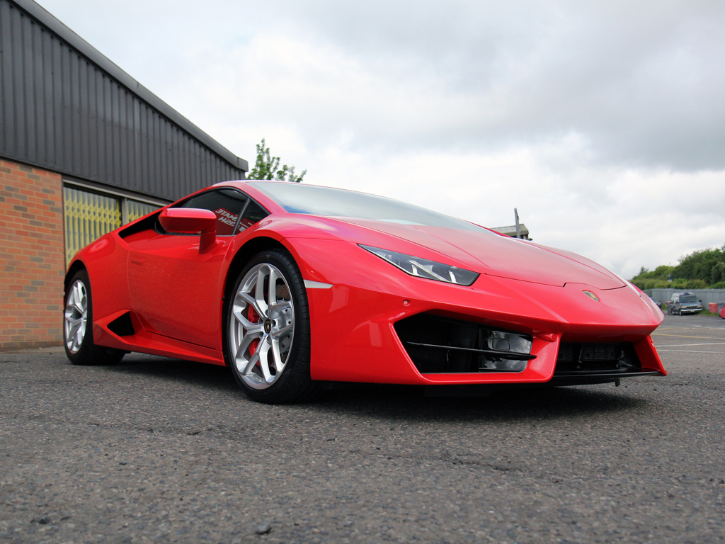 Lamborghini Huracan Causes A Storm At UF