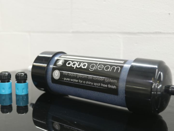 Aqua Gleam – Pure Water For a Shiny Spot Free Finish