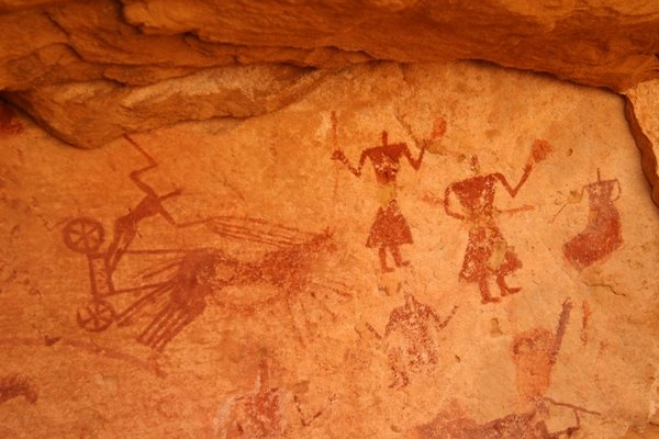 Cave Painting - The earliest paintings used hematite, manganese oxide, charcoal & ochre