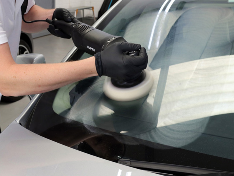 Machine polishing with the correct equipment can remove scratches from glass but must be undertaken with caution to prevent the occurrence of 'lensing', where the light passing through becomes distorted Automotive Glass - The Science of Perfect Clarity