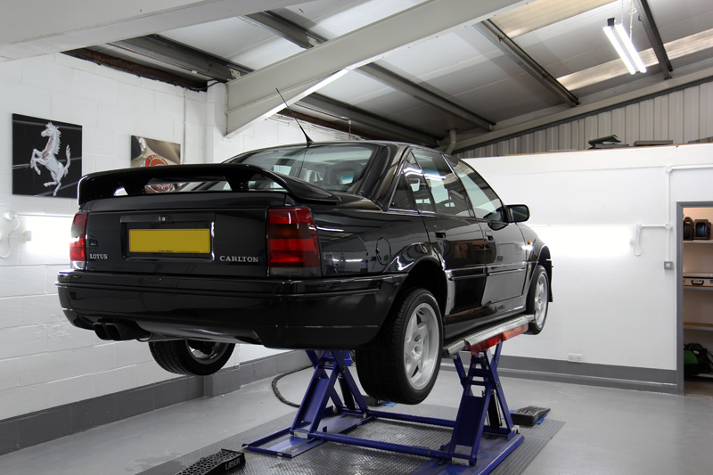 1991 Vauxhall Lotus Carlton - Paint Correction Treatment