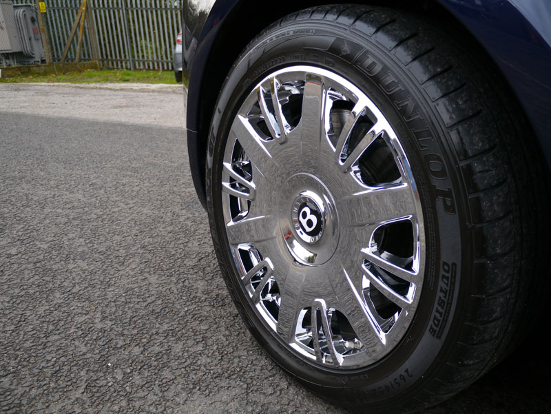 Mulsanne V8 - Gloss Enhancement Treatment