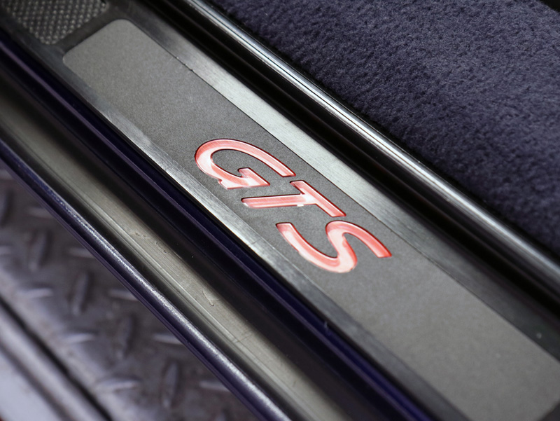 Porsche 928 GTS - Paint Correction Treatment