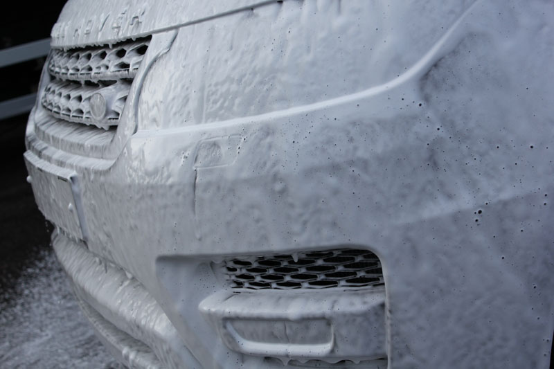 2014 Range Rover Sport Autobiography covered with Ultimate Snow Foam