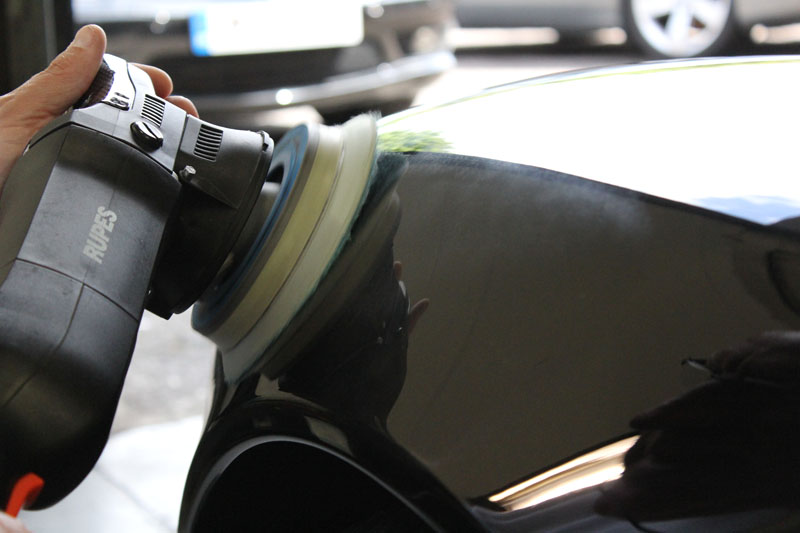 Aston Martin V12 Vanquish - Gloss Enhancement Treatment
