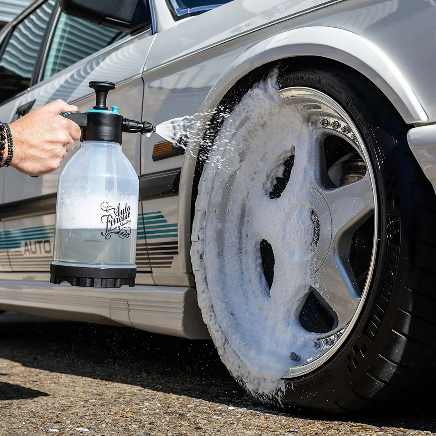 Foaming Pressure Sprayer - Image 3
